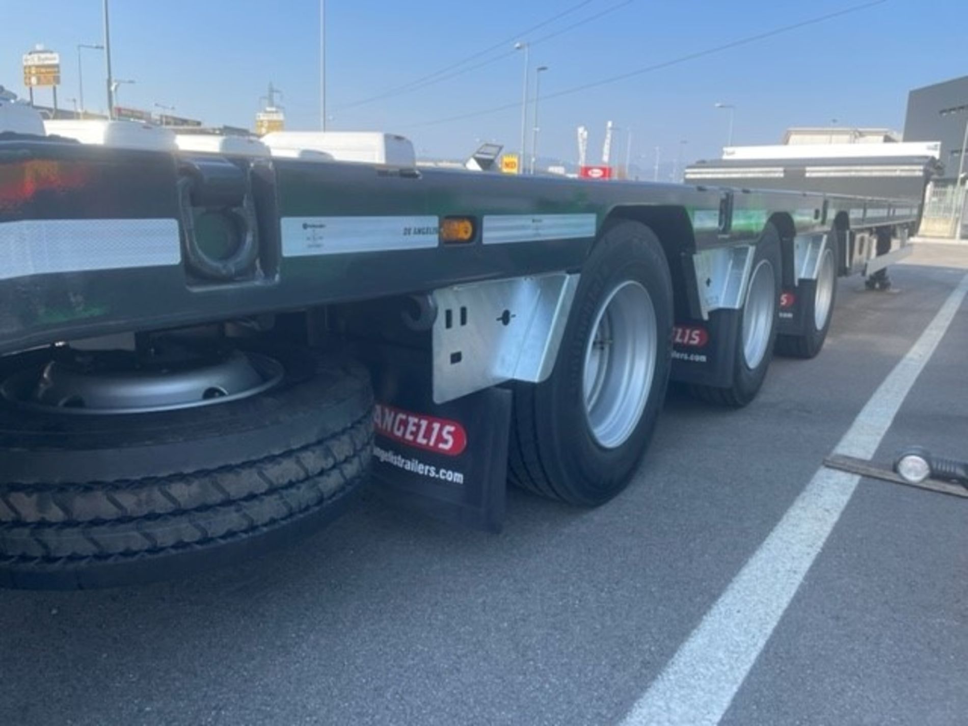 Altri marchi SEMIRIMORCHIO DE ANGELIS A TRE ASSI MOD. D4S003-3S425P_F - AUTO INDUSTRIALE BERGAMASCA