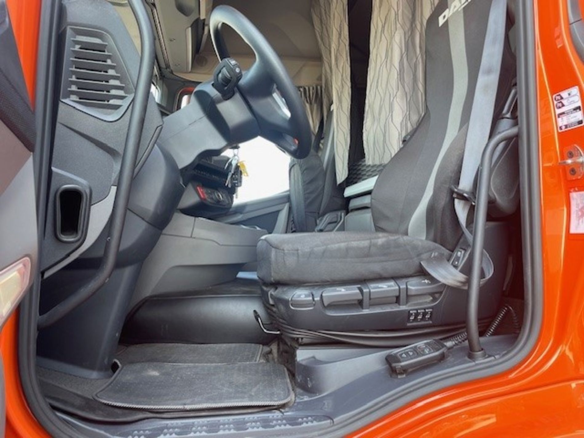 DAF DAF XF480 AUTOMATICO CON FRENO MOTORE  - AUTO INDUSTRIALE BERGAMASCA