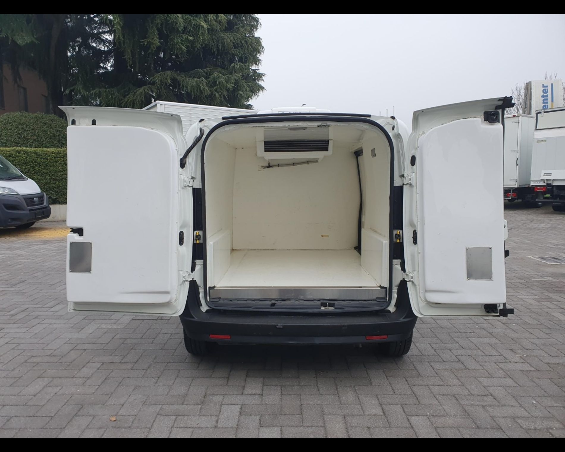 FIAT DOBLO' MAXI ISOTERMICO - AUTO INDUSTRIALE BERGAMASCA
