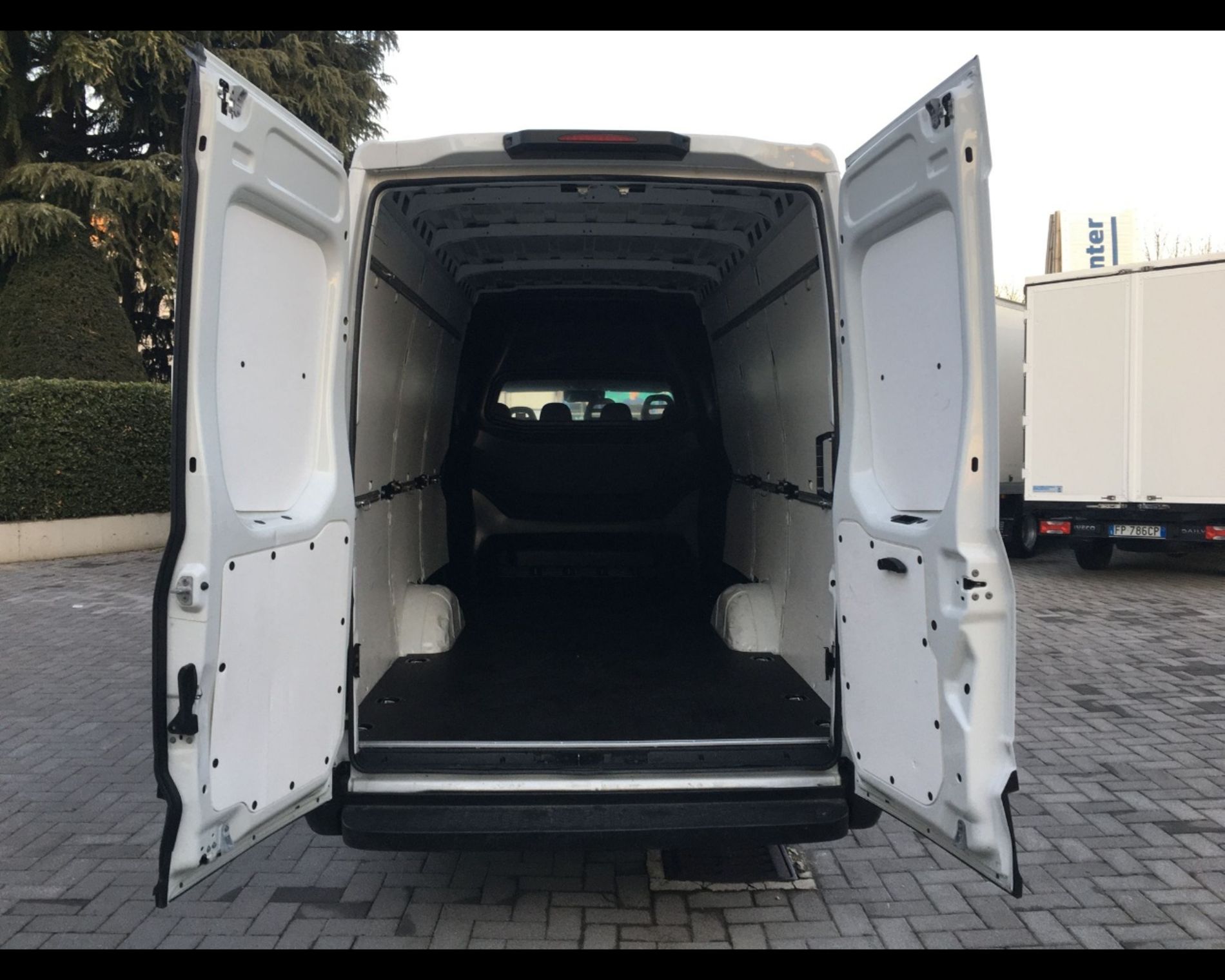 IVECO IVECO DAILY 35S14 FURGONE DOPPIA CABINA PASSO 4100mm - AUTO INDUSTRIALE BERGAMASCA