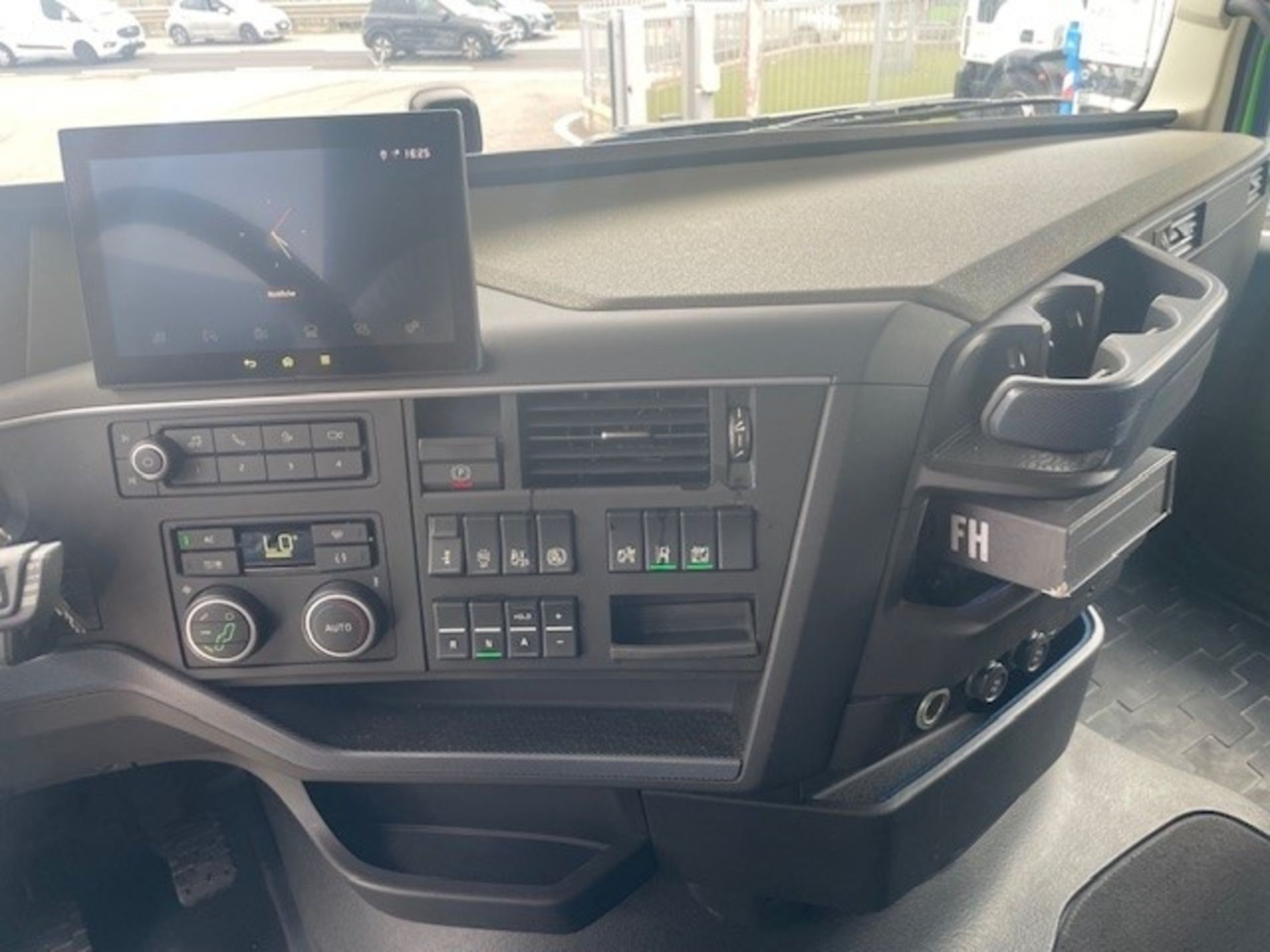 VOLVO TRUCKS VOLVO FH 13.500  - AUTO INDUSTRIALE BERGAMASCA