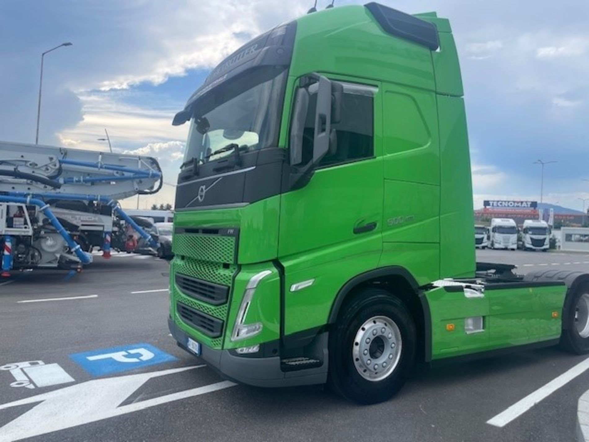 VOLVO TRUCKS VOLVO FH 13.500  - AUTO INDUSTRIALE BERGAMASCA