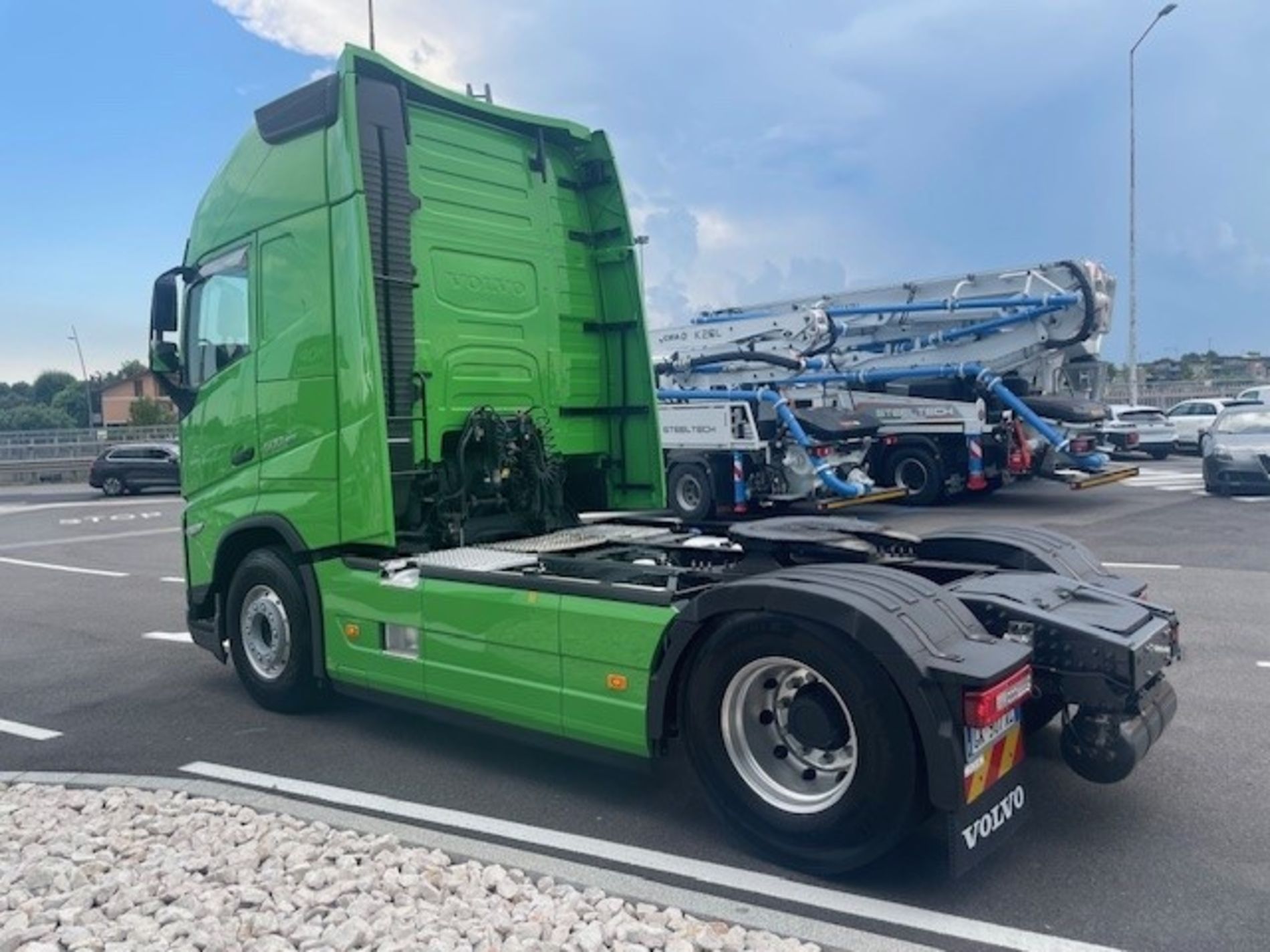 VOLVO TRUCKS VOLVO FH 13.500  - AUTO INDUSTRIALE BERGAMASCA