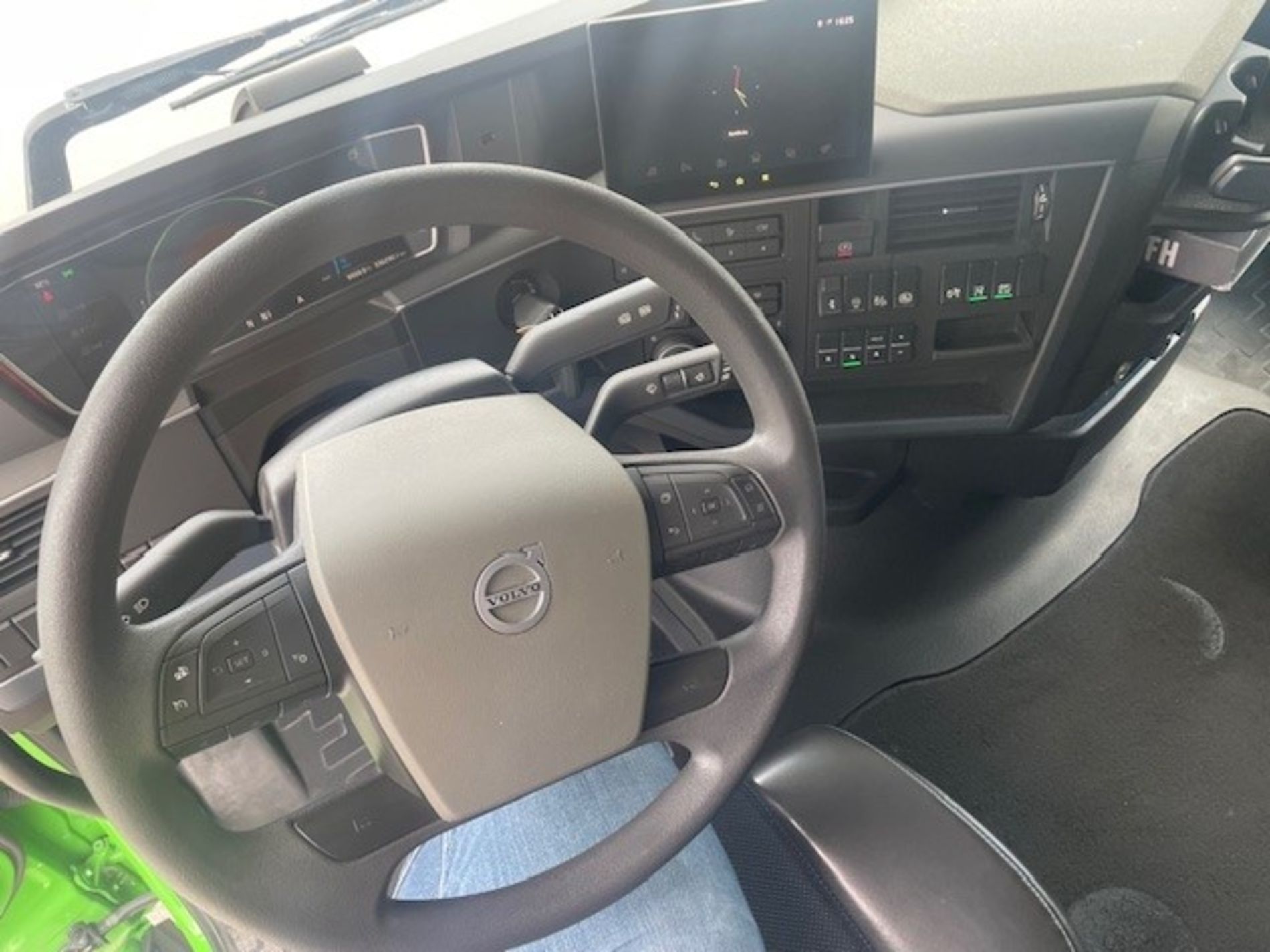 VOLVO TRUCKS VOLVO FH 13.500  - AUTO INDUSTRIALE BERGAMASCA