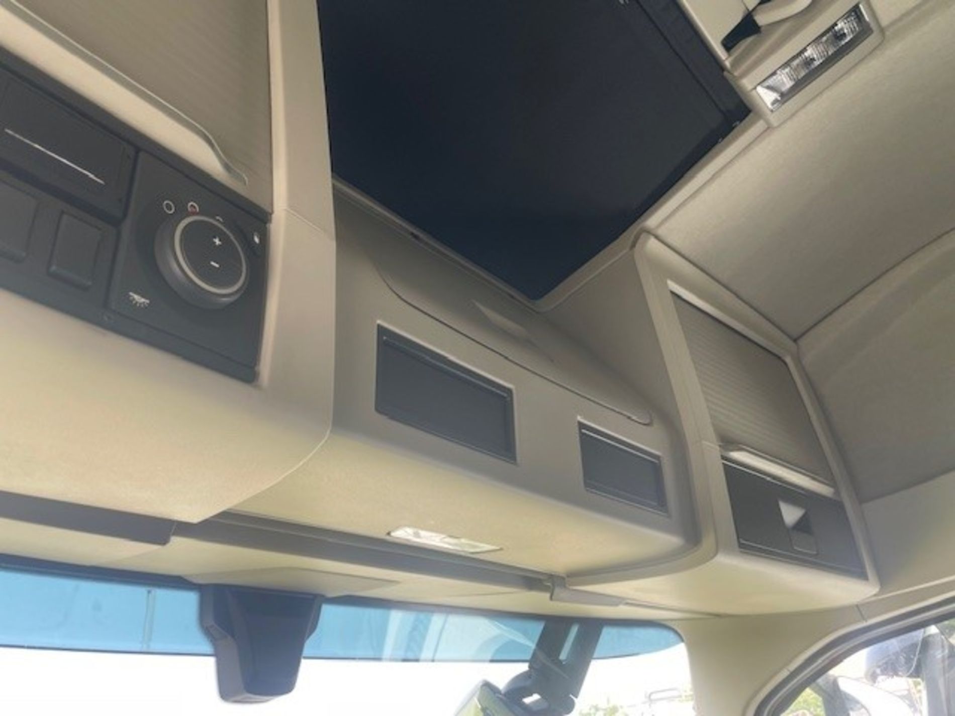 VOLVO TRUCKS VOLVO FH13.500CV  IMP.RIBALTABILE AUTOMATICO E VEB+ - AUTO INDUSTRIALE BERGAMASCA