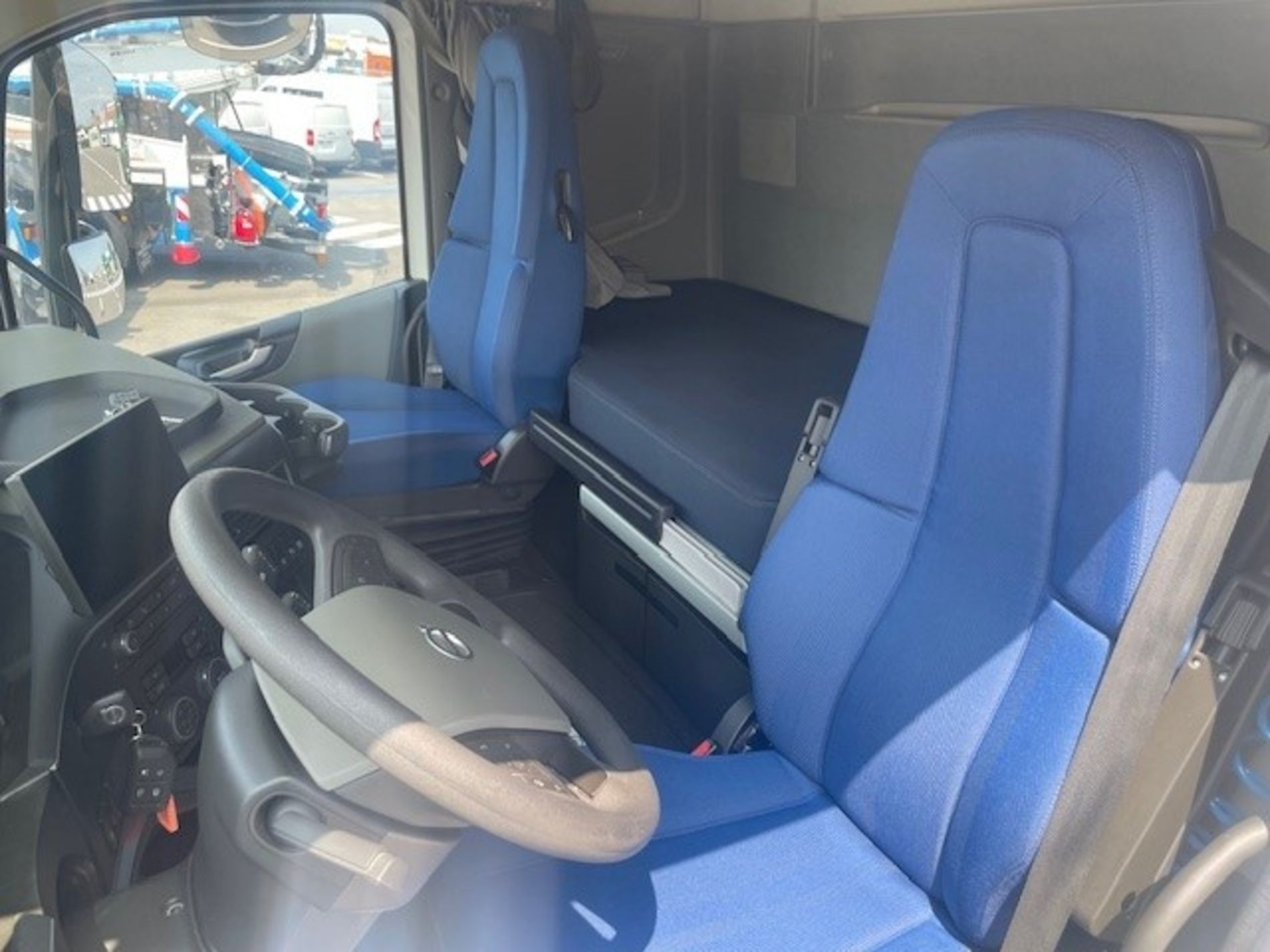 VOLVO TRUCKS VOLVO FH13.500CV  IMP.RIBALTABILE AUTOMATICO E VEB+ - AUTO INDUSTRIALE BERGAMASCA